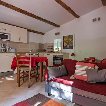 Guest house Les Maisons De Chante Oiseau