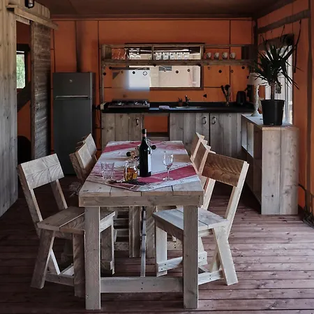 Les Maisons De Chante Oiseau Guest house 3*