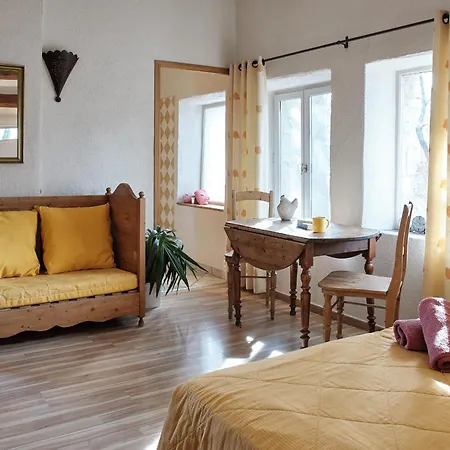 Les Maisons De Chante Oiseau Guest house Sigonce